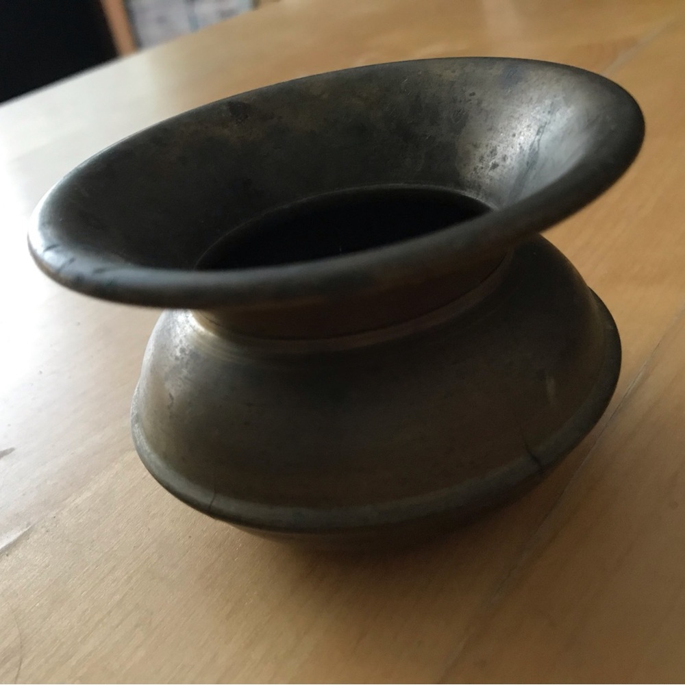 Vintage brass small spittoon or planter